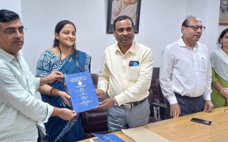 डॉ0 श्वेता द्विवेदी को डॉक्ट्रेट की उपाधि मिलने पर जतायी गयी खुशी