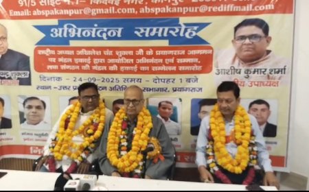 प्रयागराज में वरिष्ठ पत्रकार अखिलेश चन्द्र शुक्ल का हुआ भव्य स्वागत