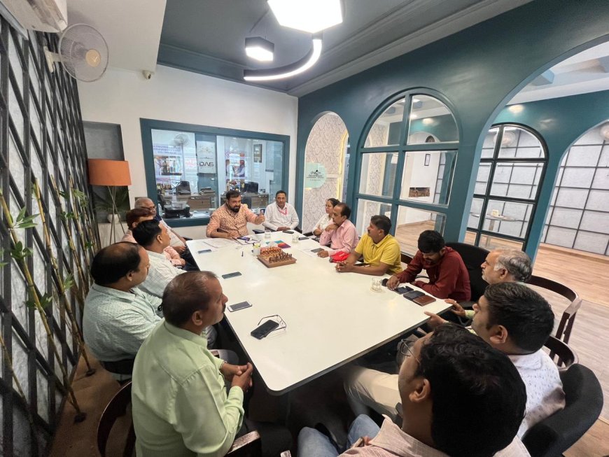 आल इंडिया स्माल एण्ड मीडियम न्यूज पेपर फेडरेशन उत्तर प्रदेश ईकाई की बैठक लखनऊ में सम्पन्न