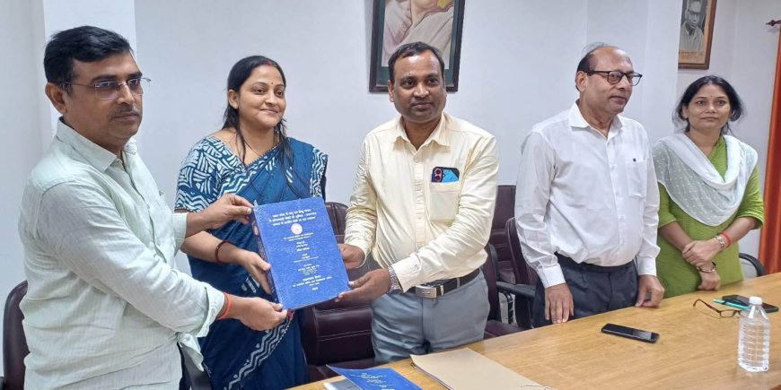 डॉ0 श्वेता द्विवेदी को डॉक्ट्रेट की उपाधि मिलने पर जतायी गयी खुशी