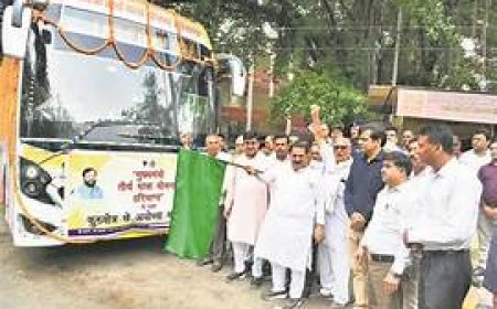 धामी सरकार की पहल: मातृ-पितृ तीर्थाटन योजना के तहत 32 श्रद्धालु गंगोत्री के लिए रवाना